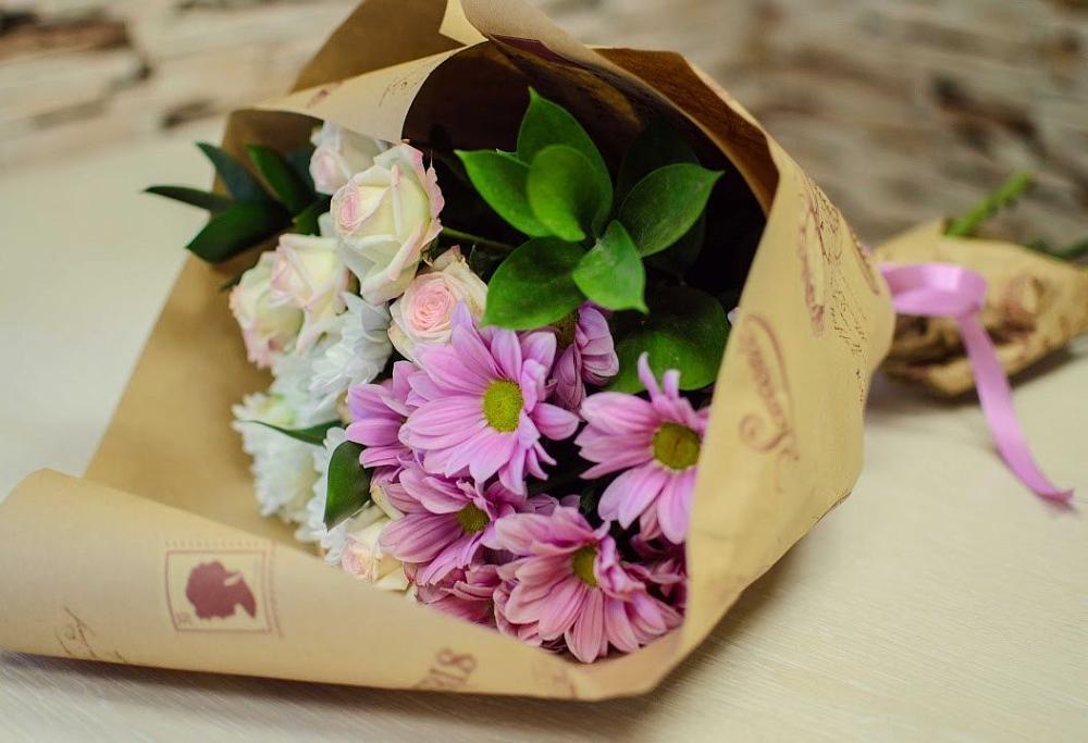 Букет цветов из: Розы и Хризантемы в Вольно-Надеждинское