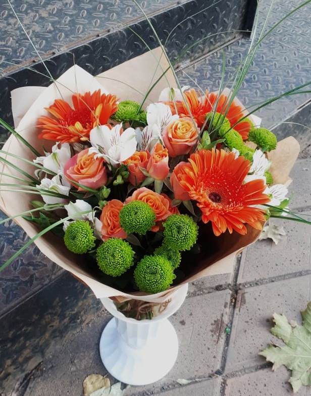 Букет цветов из: Герберы, Хризантемы, Альстромерии и Розы в Вольно-Надеждинское