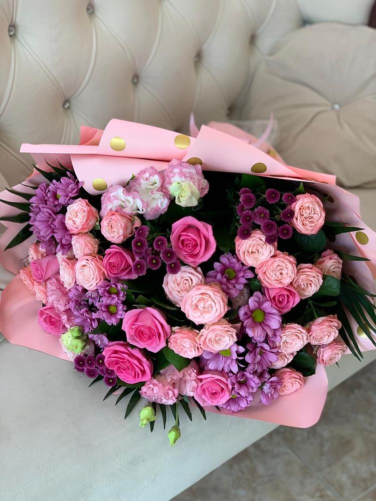 Букет цветов из: Хризантемы, Розы и Лизиантусы в Вольно-Надеждинское