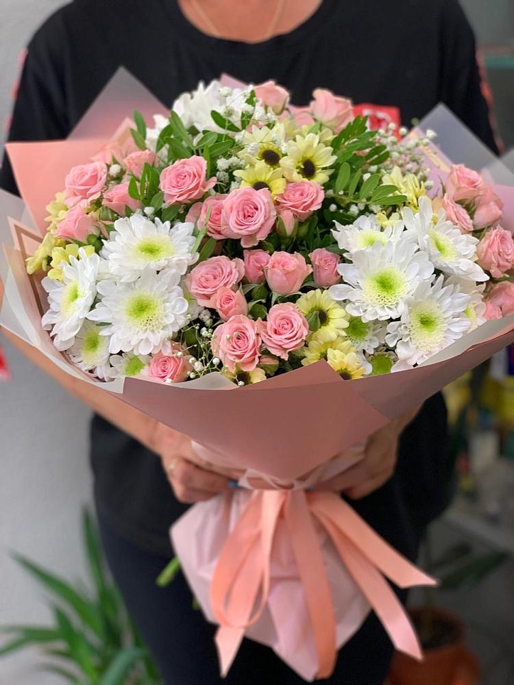 Букет цветов из: Розы и Хризантемы в Вольно-Надеждинское