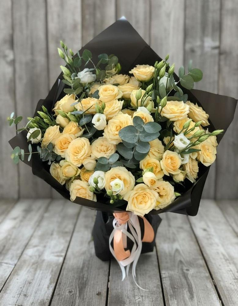 Букет цветов из: Розы и Лизиантусы в Вольно-Надеждинское