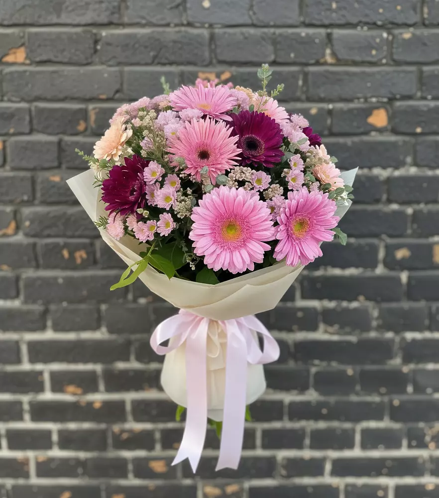 Букет цветов из: Герберы и Хризантемы в Вольно-Надеждинское