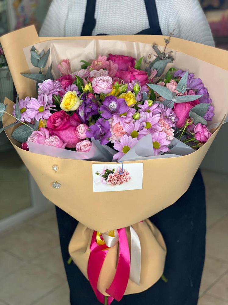 Букет цветов из: Хризантемы, Гвоздики и Альстромерии в Вольно-Надеждинское