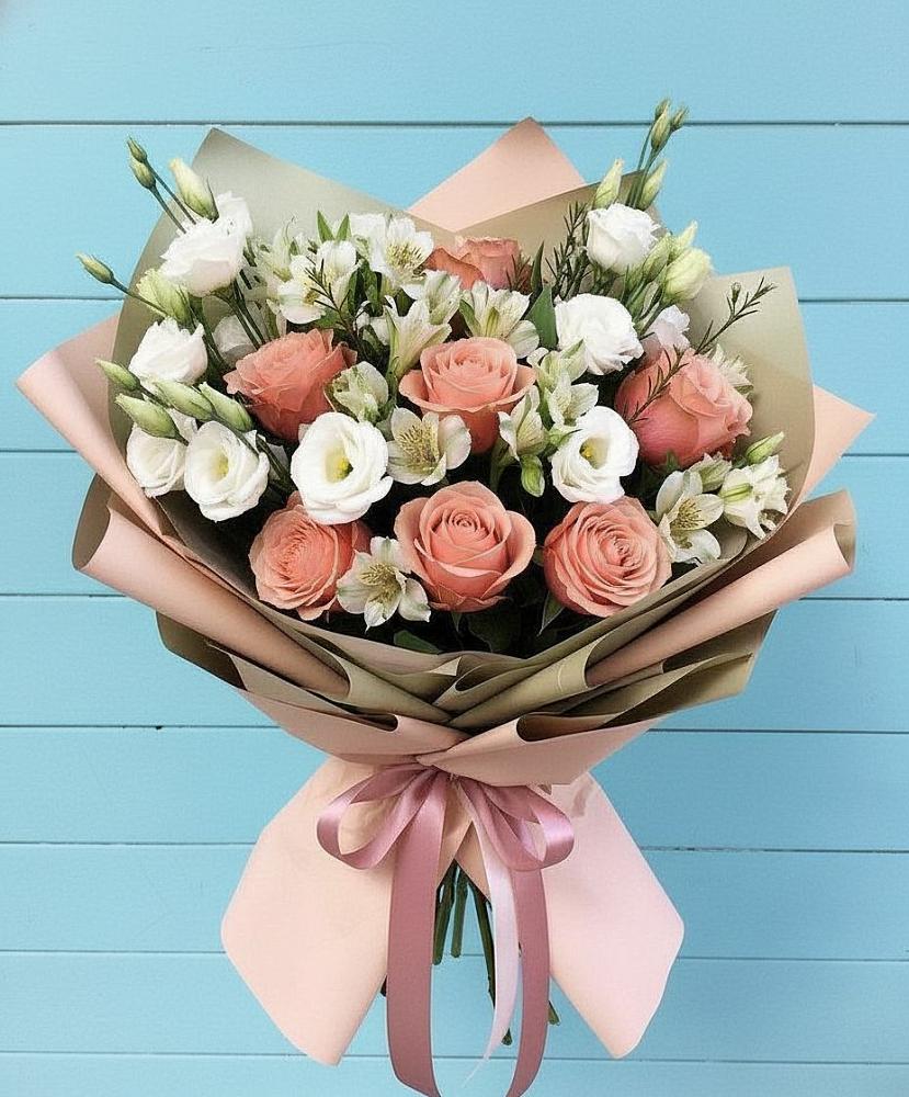 Букет цветов из: Розы, Альстромерии и Лизиантусы в Вольно-Надеждинское