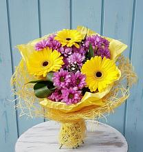 Букет цветов из:  Хризантемы и Герберы в Вольно-Надеждинское