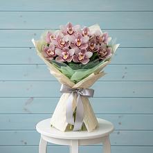 Букет цветов из:  Орхидеи и Розы #REPLACE_PRED# Вольно-Надеждинское