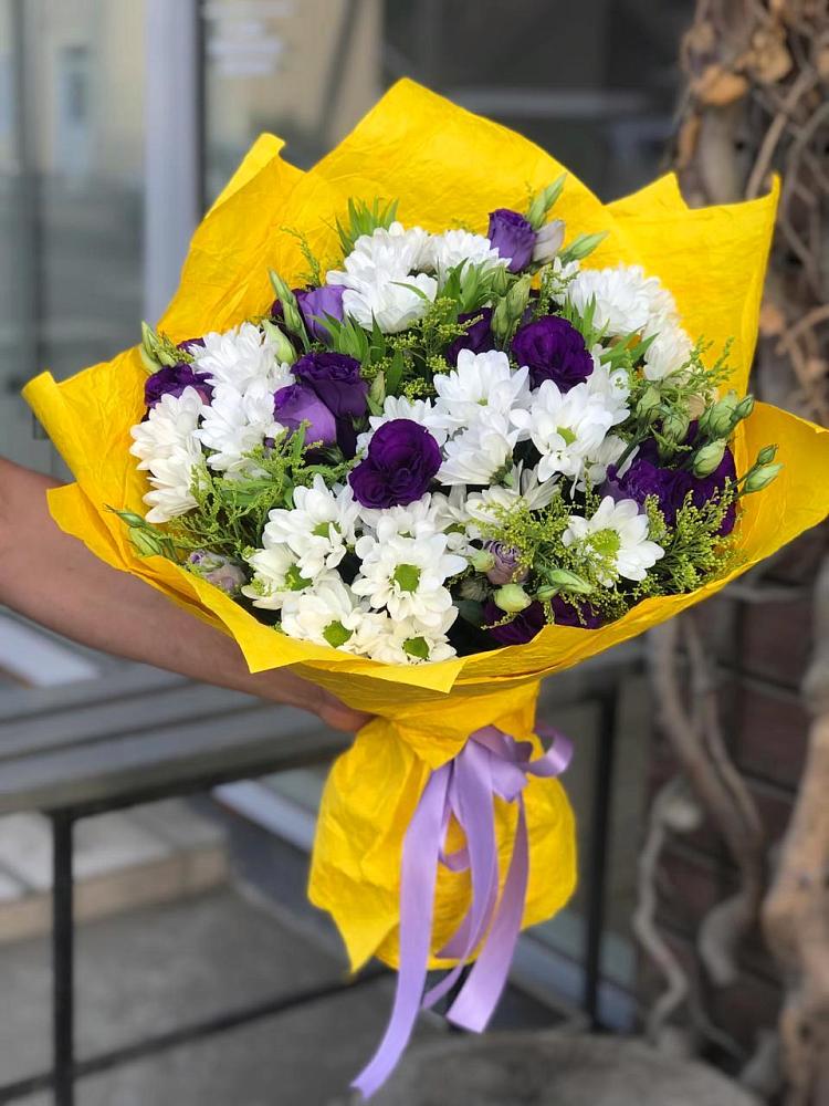 Букет цветов из: Ирисы, Хризантемы и Ромашки в Вольно-Надеждинское