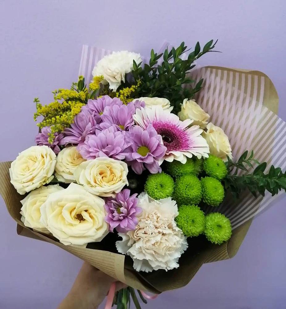 Букет цветов из: Хризантемы, Розы, Гвоздики и Герберы в Вольно-Надеждинское