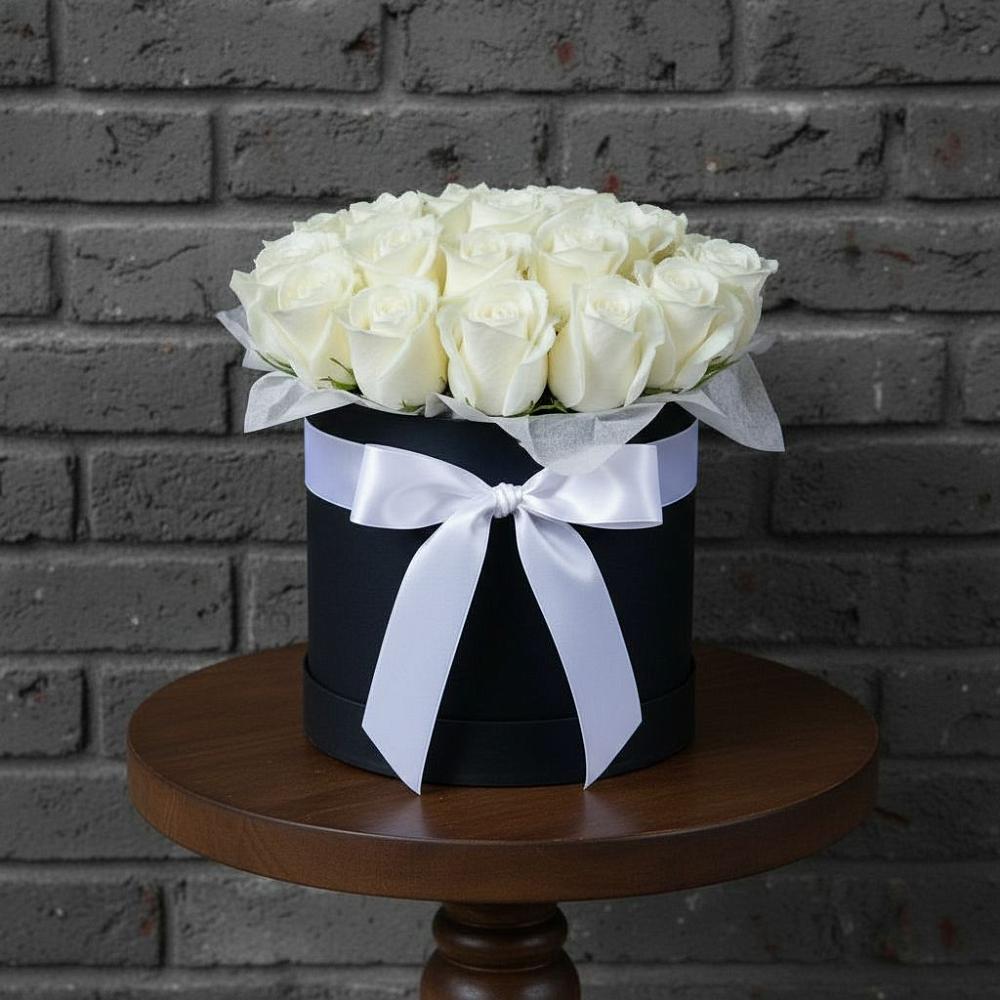 Цветочная композиция из Розы в шляпной коробке в Вольно-Надеждинское