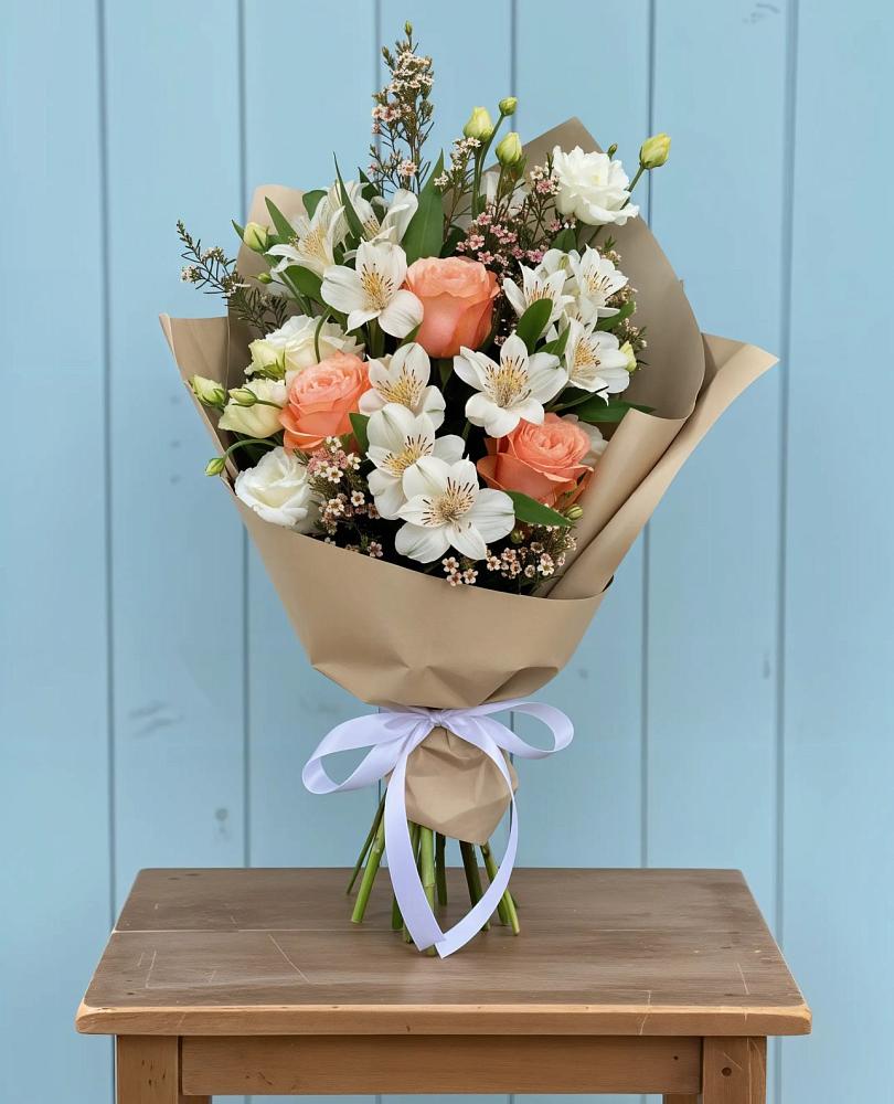 Букет цветов из: Альстромерии, Лизиантусы, Розы и Хризантемы в Вольно-Надеждинское
