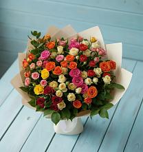Букет Микс из разноцветных кустовых роз в Вольно-Надеждинское